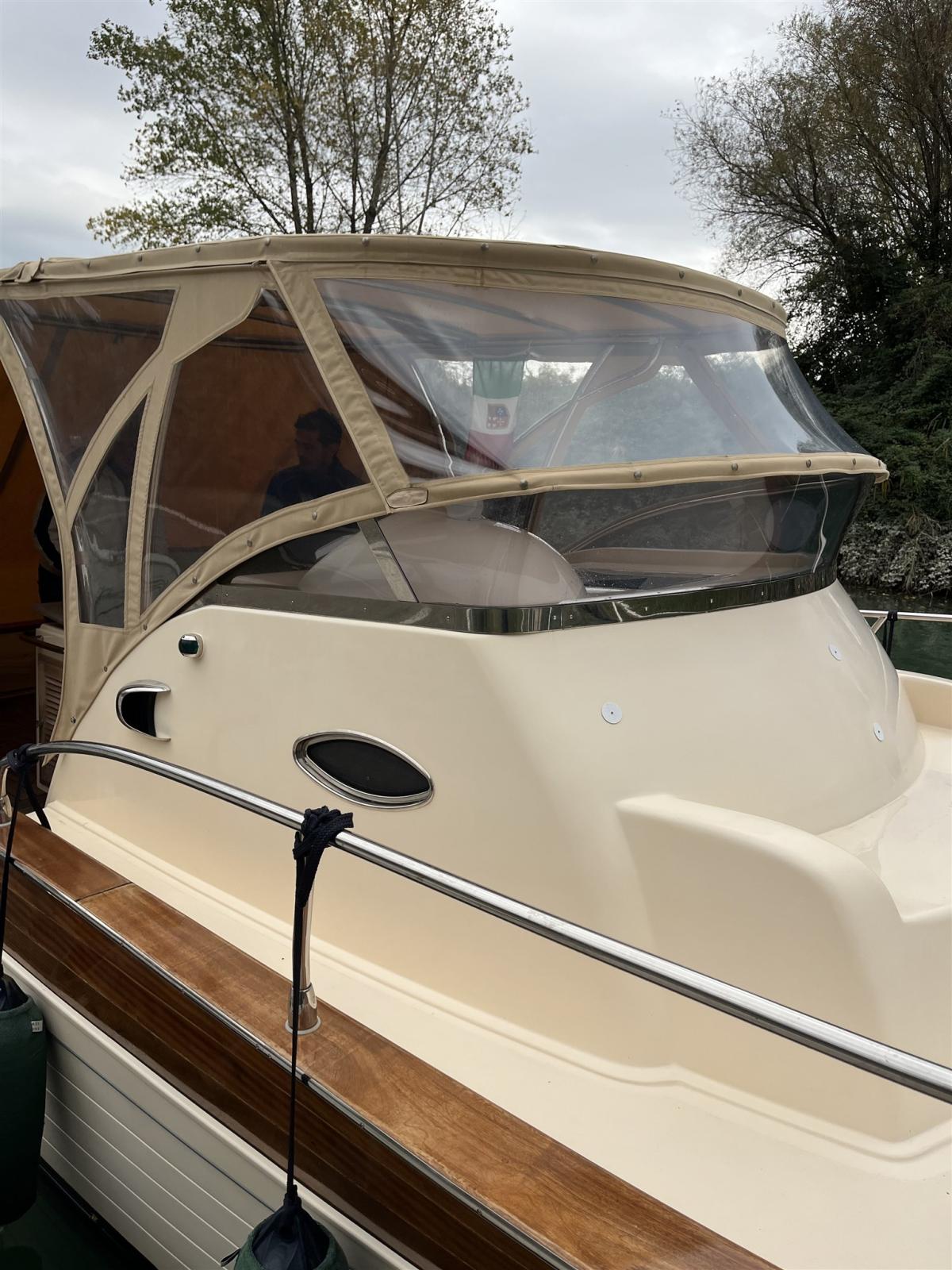 cantieri tirrenia Viveur 28 cabin