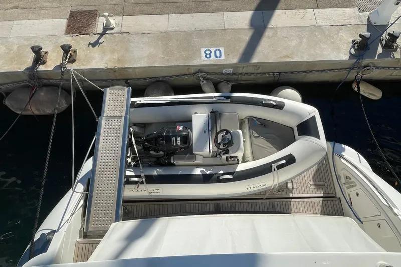 azimut 58