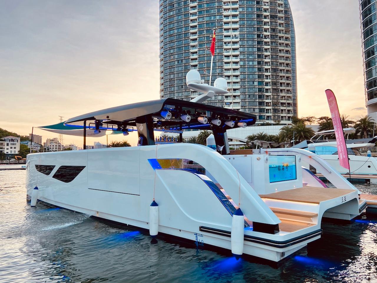Catamaran Diamond Yachts P55 Power Catamaran