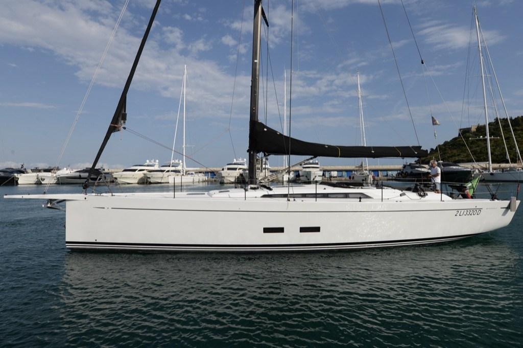 cantiere del pardo Grand soleil 48 performance