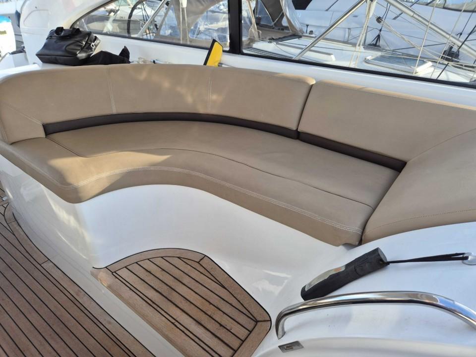 princess V42