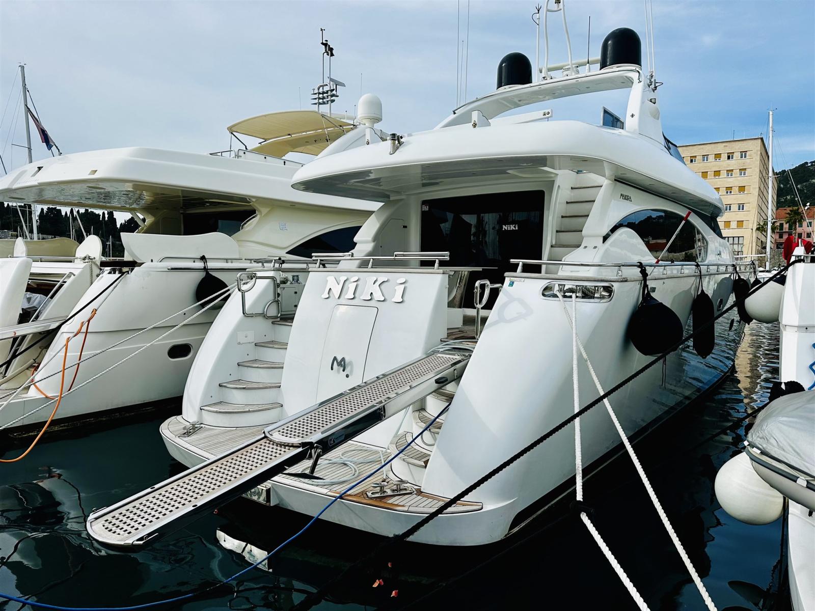 maiora Maiora 23