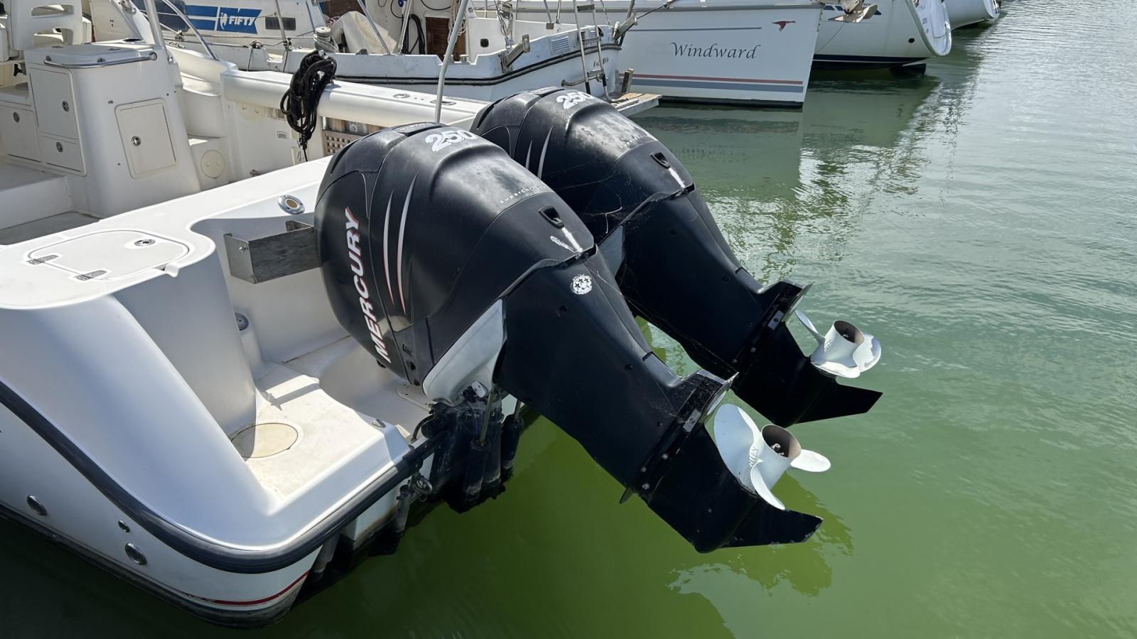 boston whaler 305 conquest