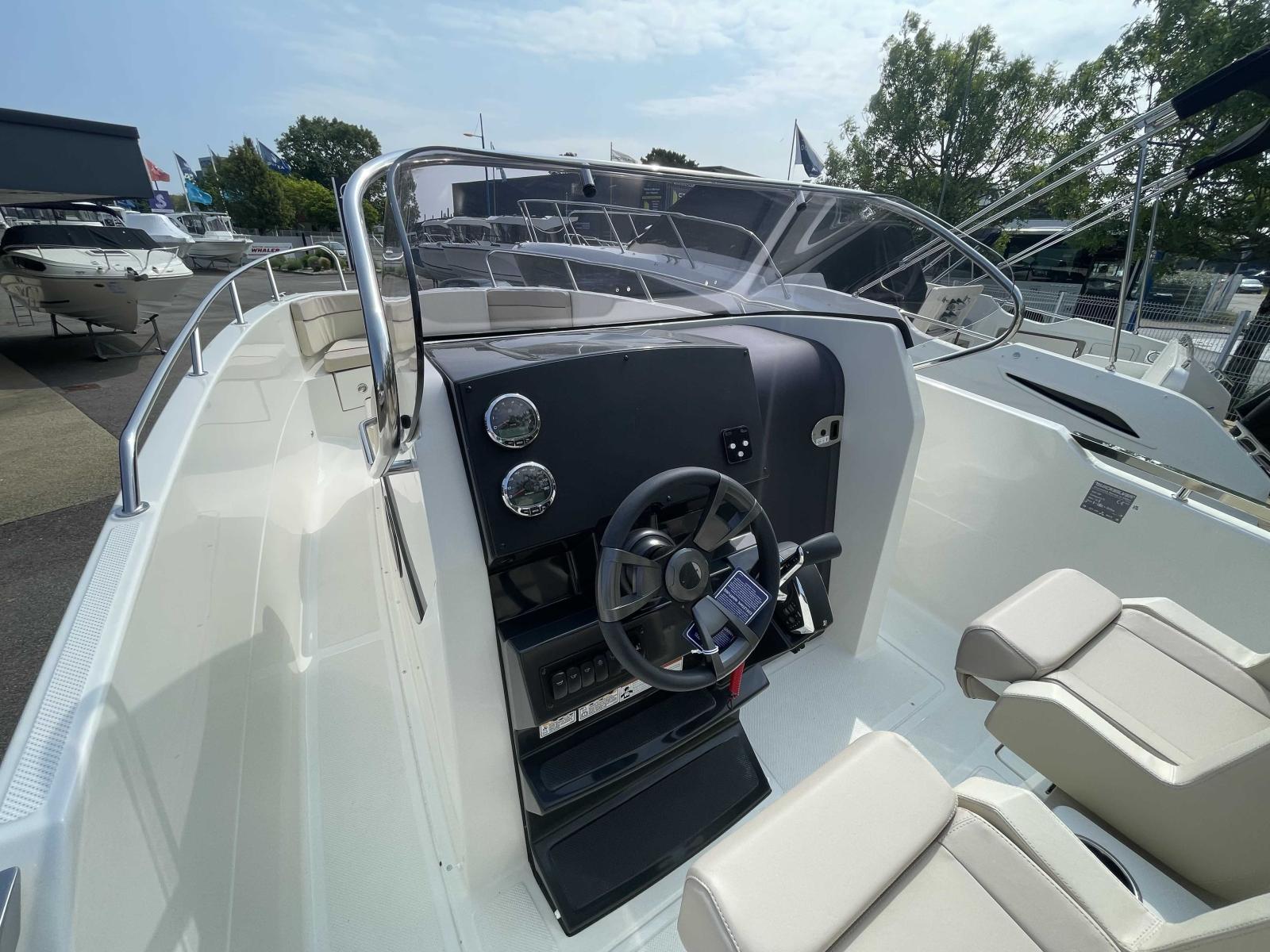 quicksilver 805 open