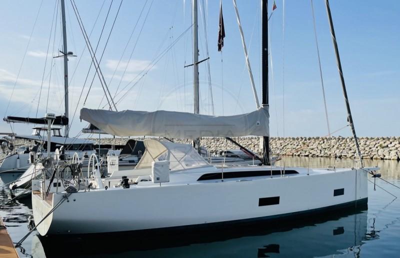 solaris yachts Solaris 44