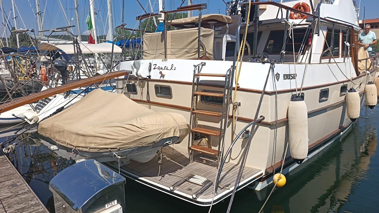 edership Trawler 39