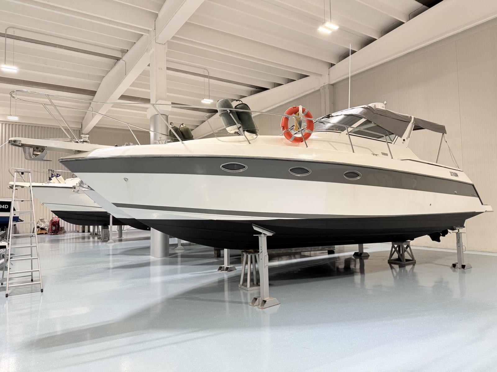 tiara yachts 290 sport - refit 2022/23