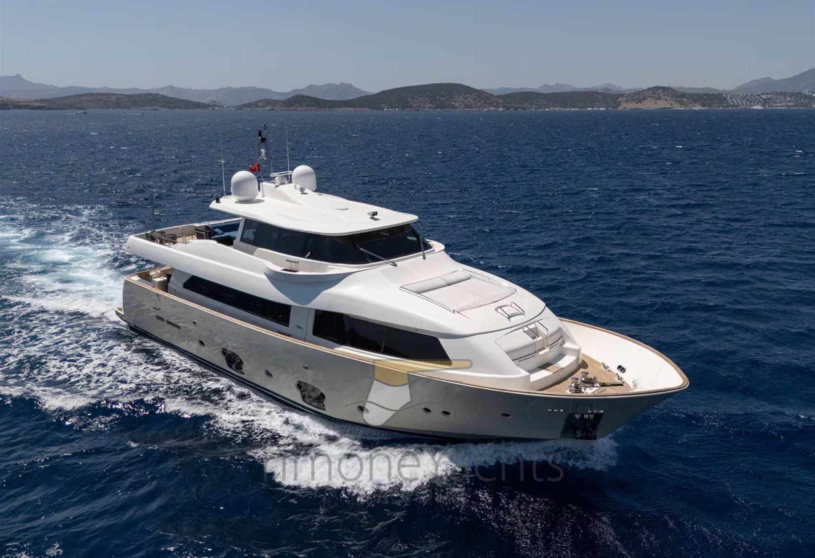 custom line Navetta 26