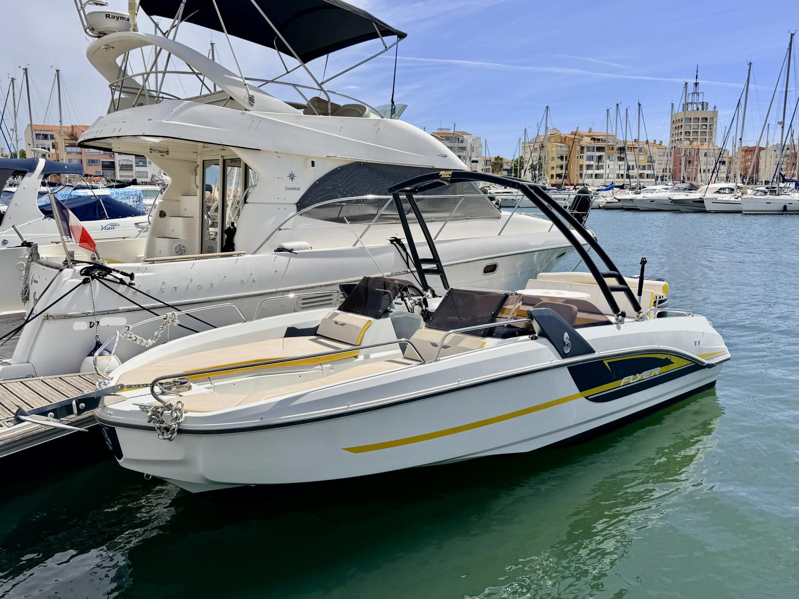 beneteau Flyer 6 Sport Deck