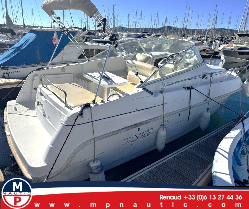 beneteau yacht Flyer 701