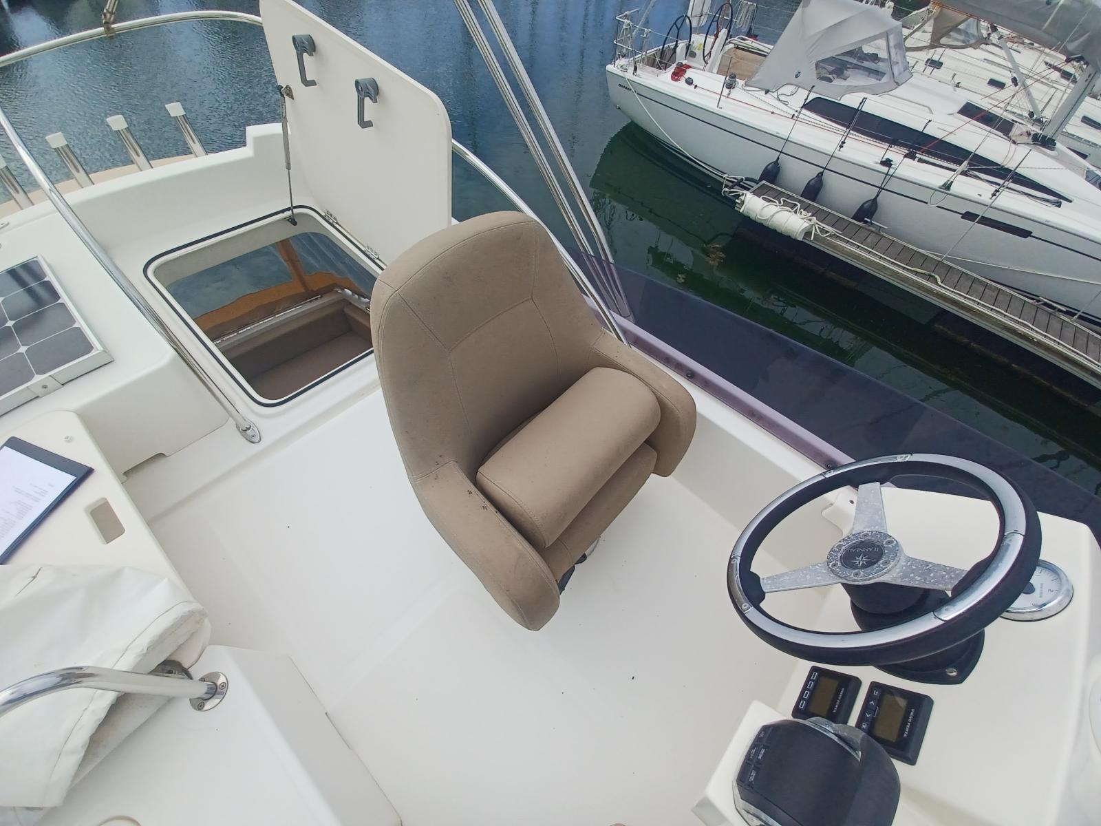jeanneau MERRY FISHER 10