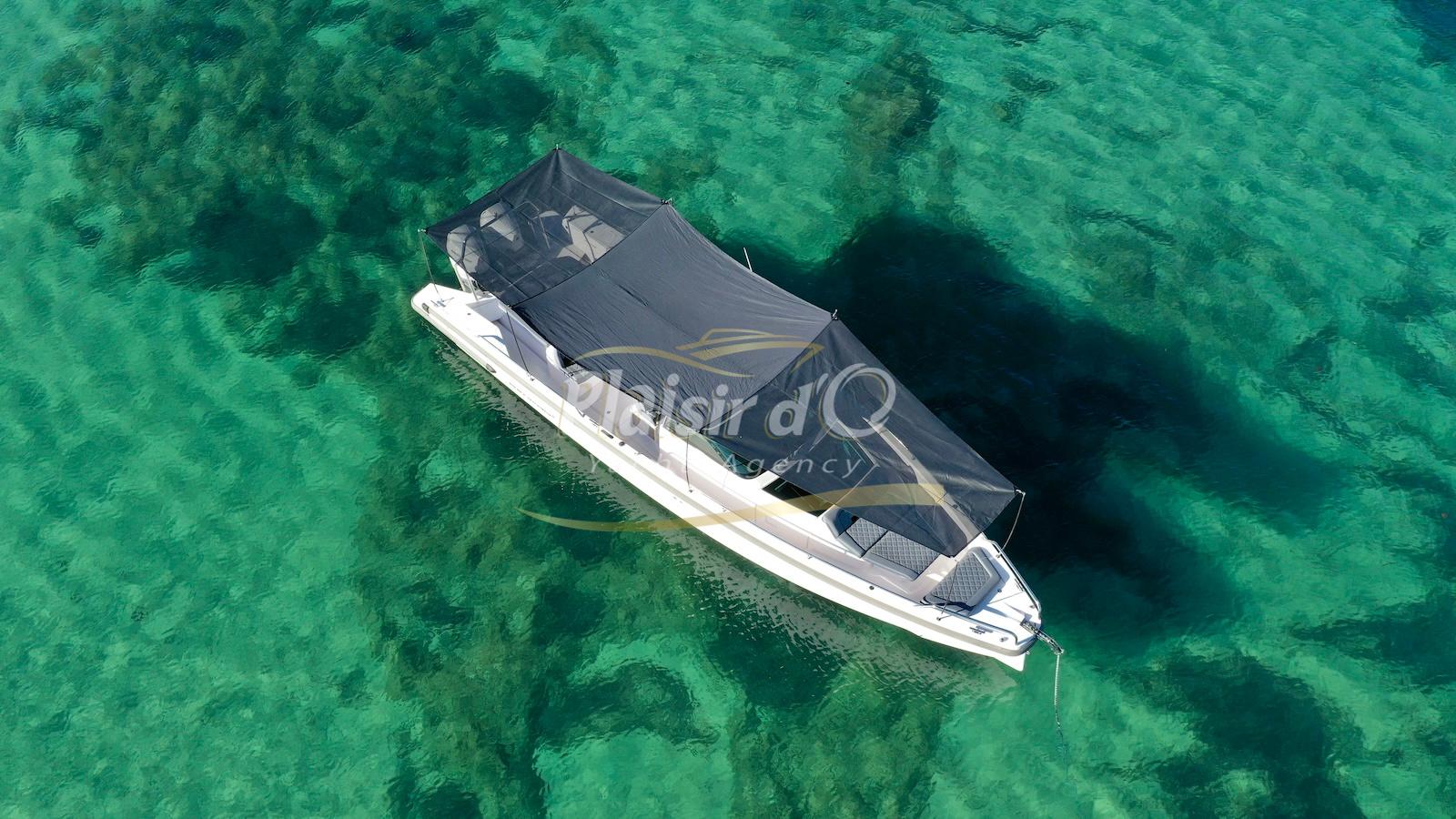 axopar 37 Sun Top